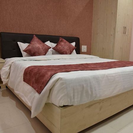 Hotel Pushpanjali Bhopal Bagian luar foto