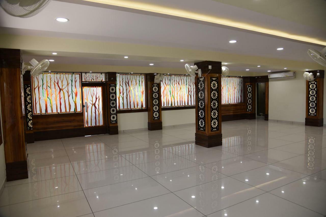 Hotel Pushpanjali Bhopal Bagian luar foto